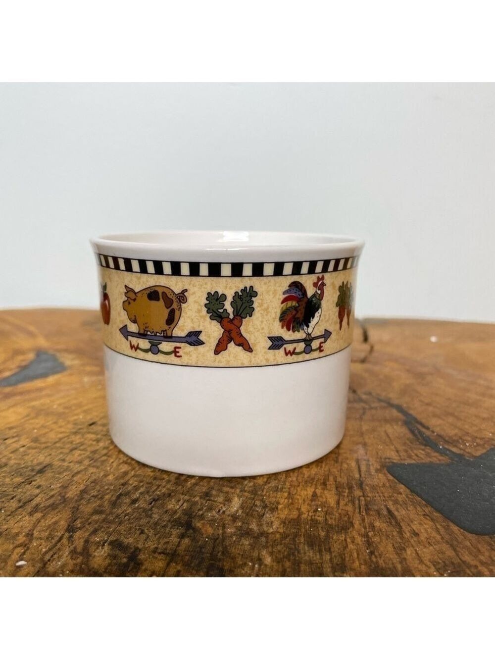 Majesticware by Oneida Stoneware Canister No Lid